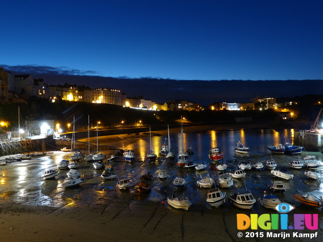 FZ020962 Boats in Tenby harbour at night